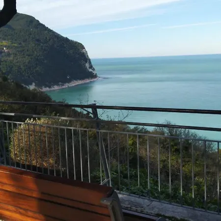 Casamiasirolo - Casa Nei Vicoli Di Semesterbostad Sirolo